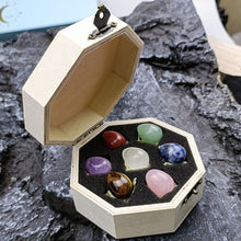 7-Chakra Kristallstück – Glück & Harmonie – Schwarz gift box