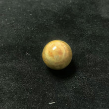 Tigerauge Kristallspitze – Schutz & Mut – Rot Jasper / About 2 cm
