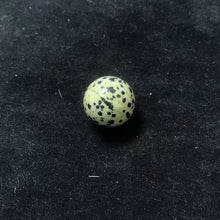 Tigerauge Kristallspitze – Schutz & Mut – Opal / About 2 cm