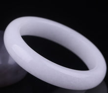 Jade Armband – Glück & Harmonie – Weiß flat bar / 6.1to6.2 cm